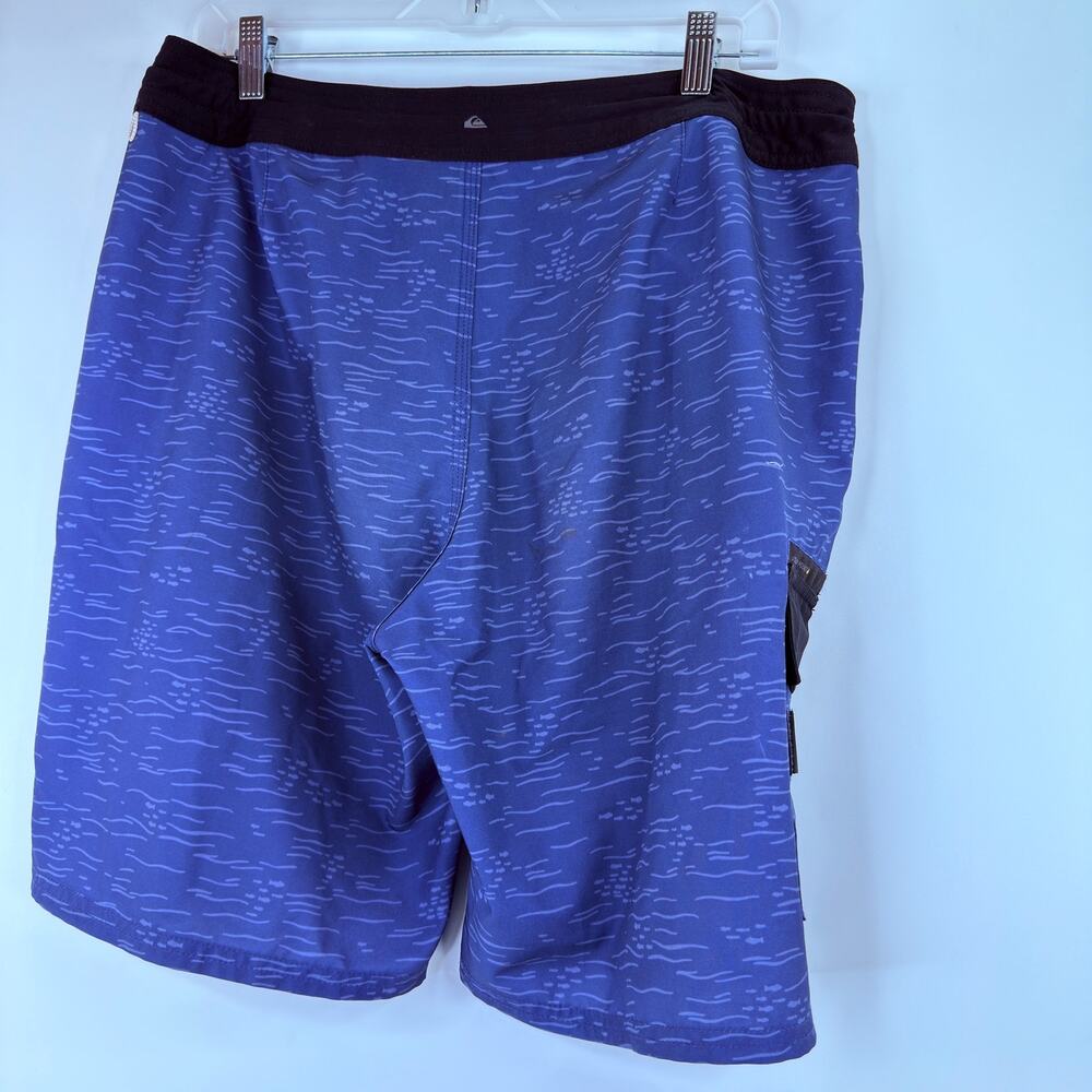 Quiksilver Men's Waterman Collection Blue Swim Board Shorts Size 34 - Picture 4 of 8